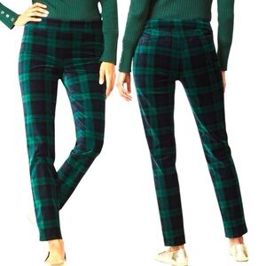 TALBOTS Size 6P Chatham Velveteen
Side Zip Ankle Pants in Black Watch Plaid